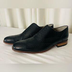 Clarks Wingtip Oxford Shoes- Men Size 11